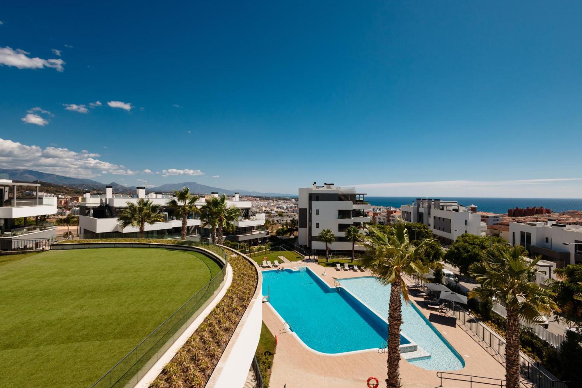 Luxurious 2 Bedroom Apartment Close To The Beach In Εστεπόνα Εξωτερικό φωτογραφία