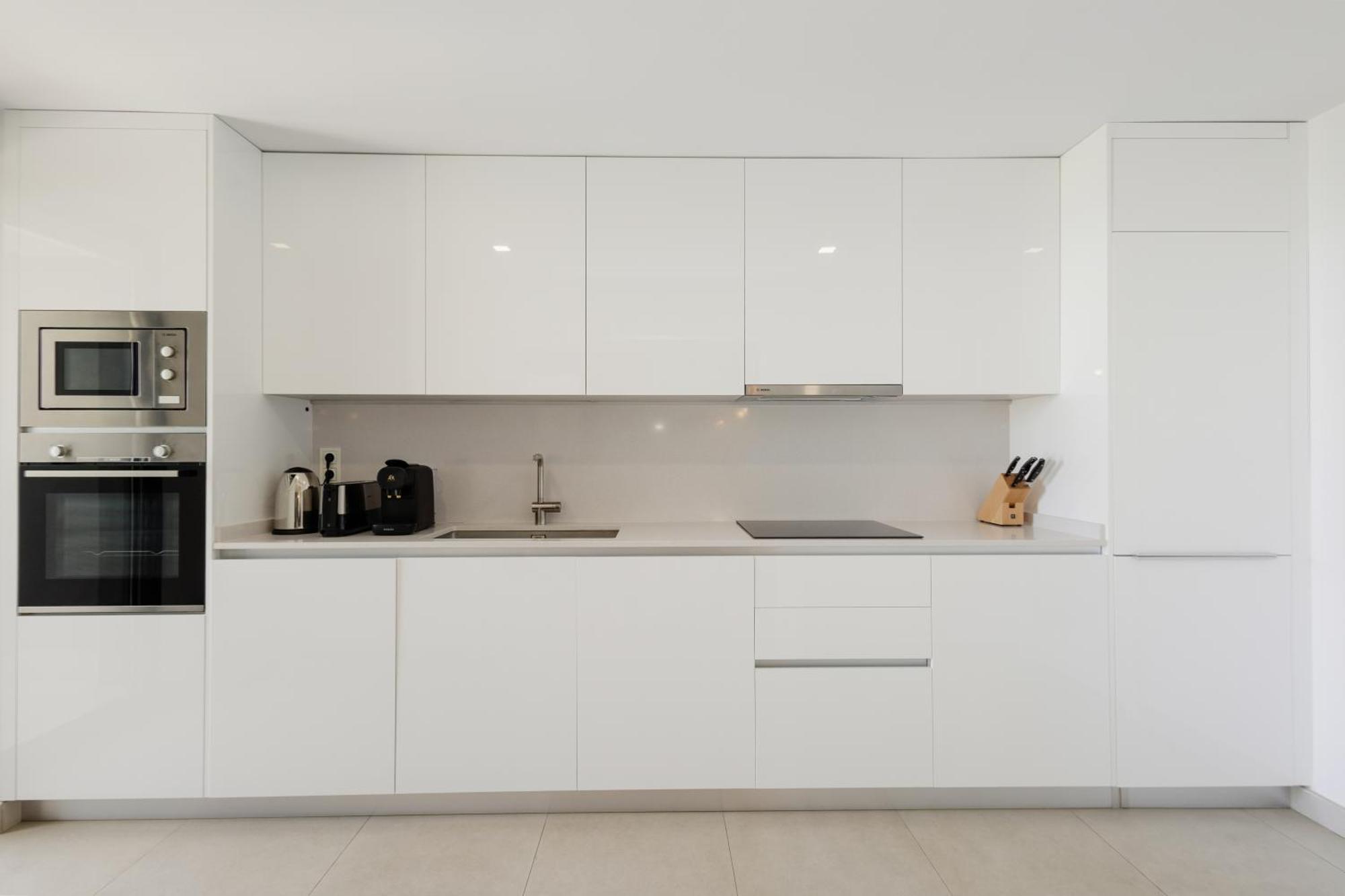 Luxurious 2 Bedroom Apartment Close To The Beach In Εστεπόνα Εξωτερικό φωτογραφία