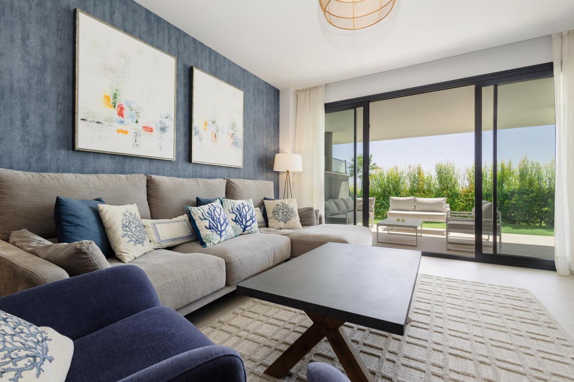 Luxurious 2 Bedroom Apartment Close To The Beach In Εστεπόνα Εξωτερικό φωτογραφία